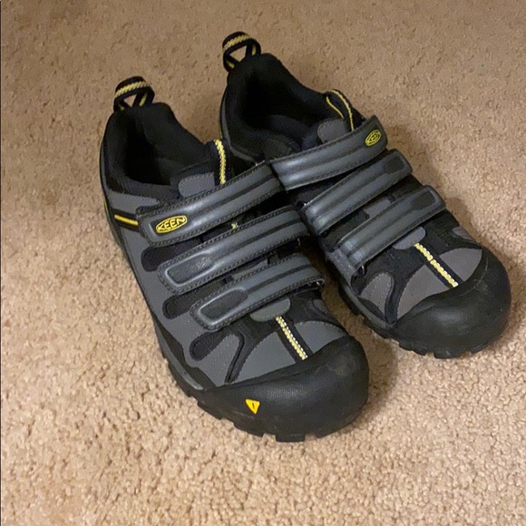 keen cycling shoes
